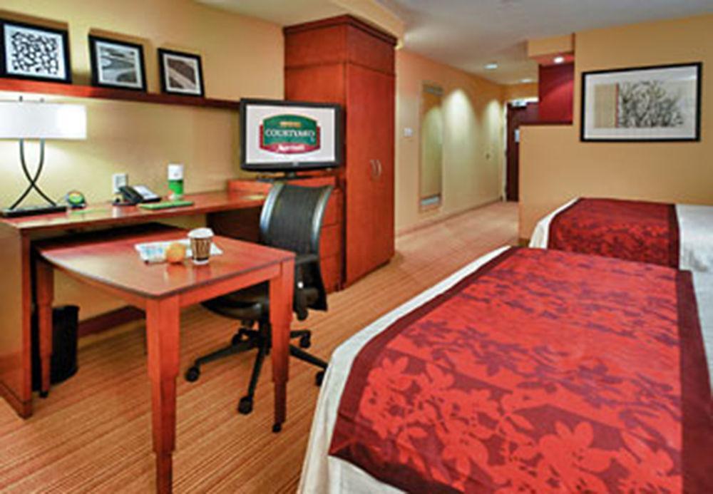คอร์ตยาร์ด อเล็กซานเดรีย Hotel ห้อง รูปภาพ