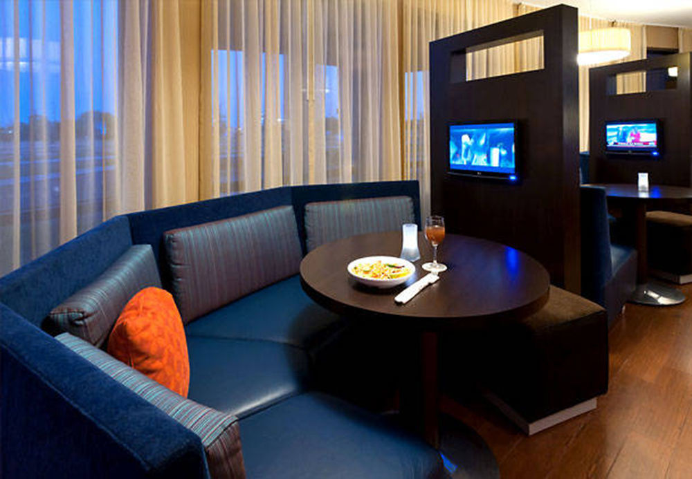 คอร์ตยาร์ด อเล็กซานเดรีย Hotel ห้อง รูปภาพ